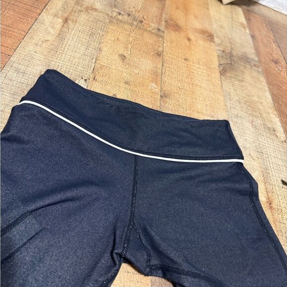 Lululemon vintage Women's pants Faux Denim Navy Blue White Stripe Size 4 - Picture 4 of 15